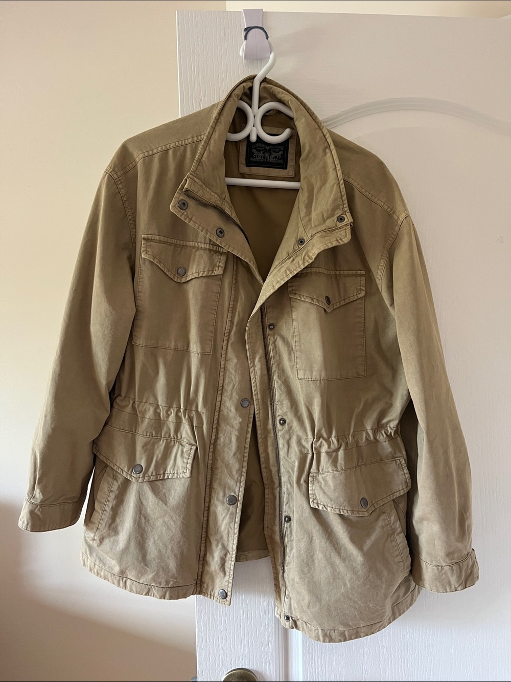 Levi's women’s  Field Jacket in Khaki beige